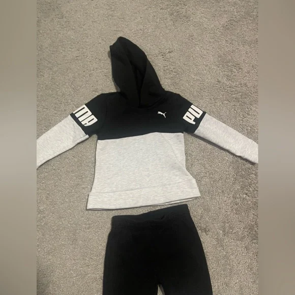 Toddler Puma Hoodie & Pant Set New Not Worn - Picture 4 of 4